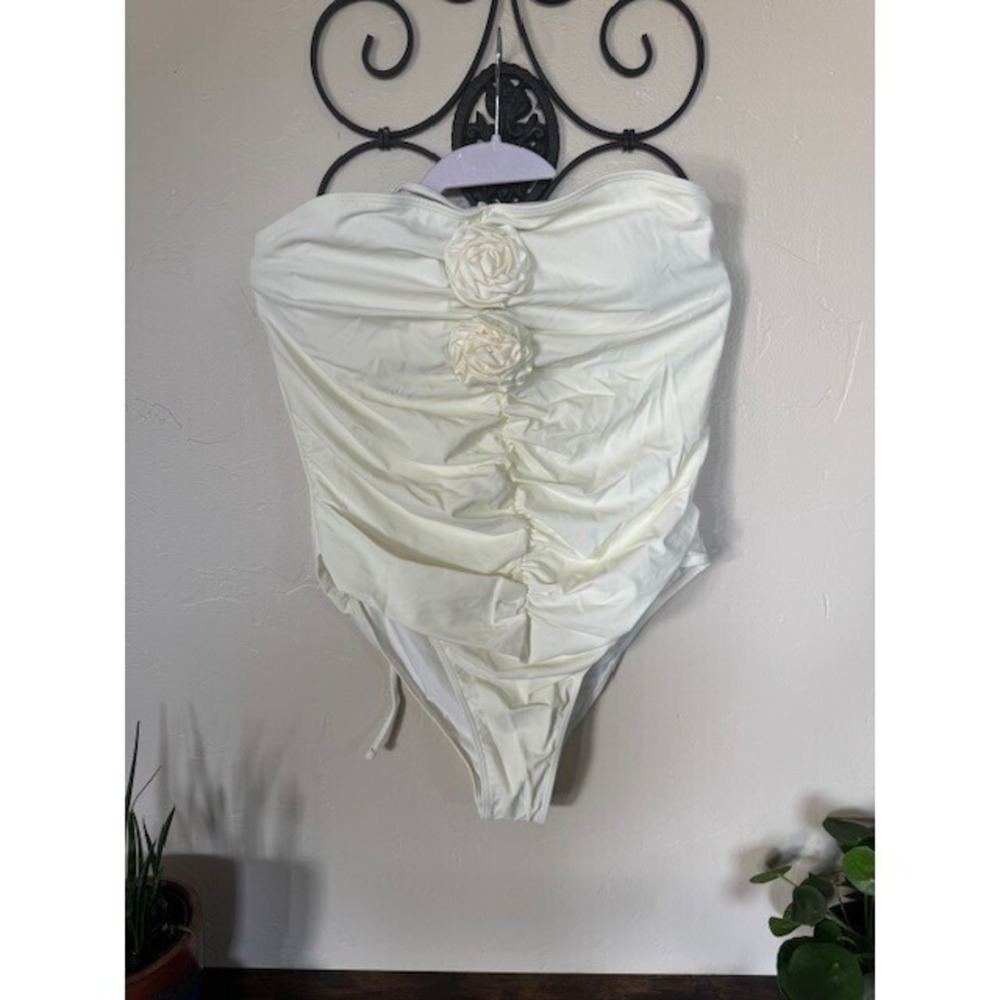 NEW Creamy white one piece swim suit flowers and ruching in the front Size XL